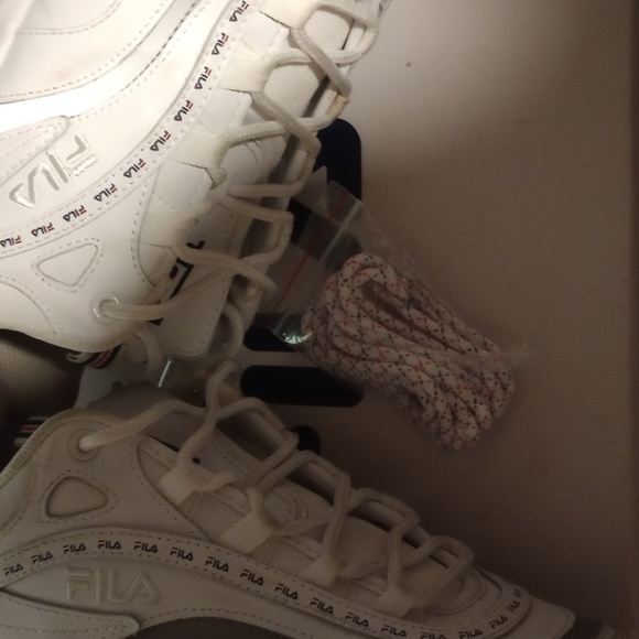 FILA - Picture 4 of 4